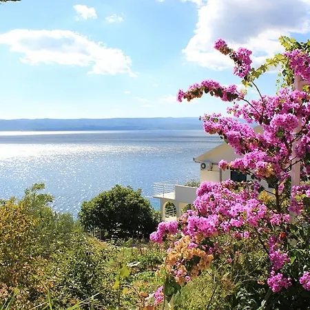 In With Sea View, Terrace, Air Conditioning, Wi-fi Apartment